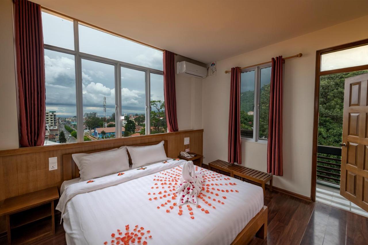 Uct Taunggyi Hotel Exterior foto